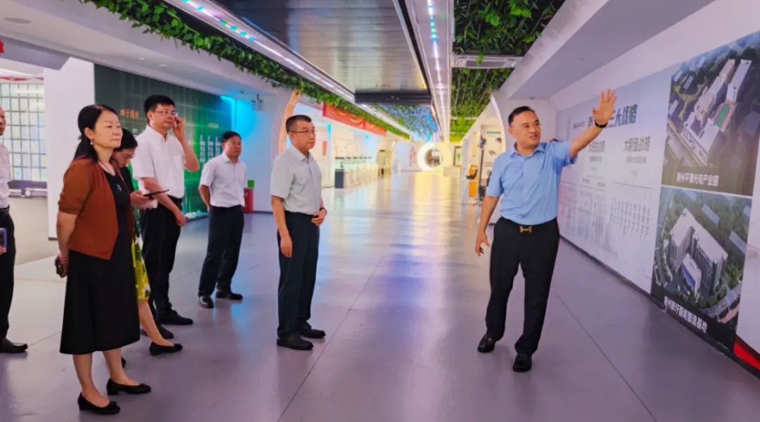 深圳市委黨校常務(wù)副校長(zhǎng)齊志清率隊(duì)蒞臨尚為集團(tuán)調(diào)研交流